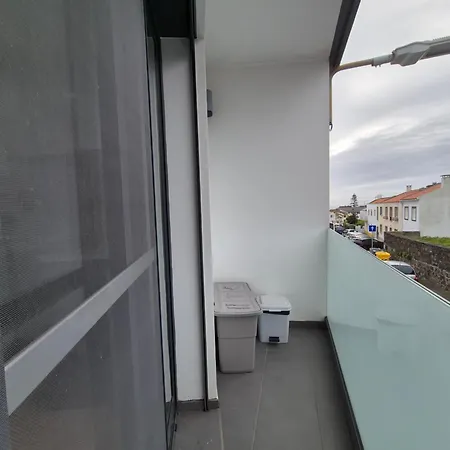 A Caminho Da Ilha * Ponta Delgada